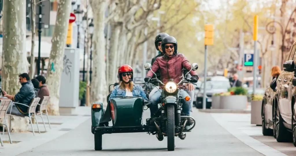 Barcelona en sidecar clàssic